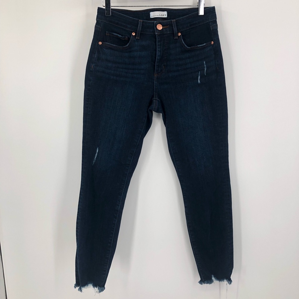 Loft 4/27 Curvy Skinny Leg Raw Hem Jeans dark blue chewed hem mid rise 0856
